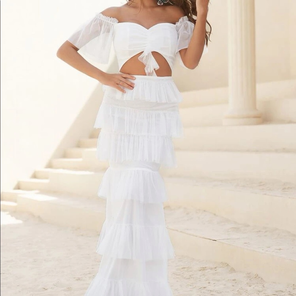 Giffniseti off shoulder layered tiered bottom mesh dress, Size Small